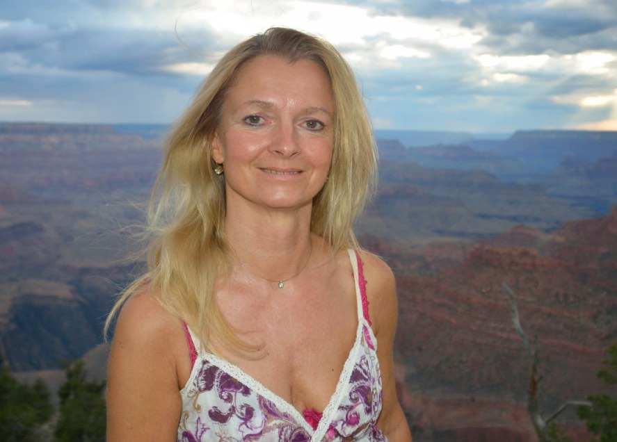 Valérie cougar au top de la rencontre coquine